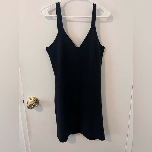 Abercrombie & Fitch Dresses & Skirts - Abercrombie & Fitch Black Sweater Ribbed Knit Mini Bodycon Dress V-Neck Size XL